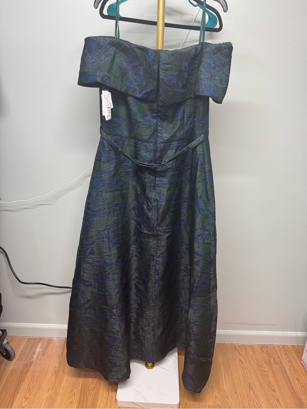 XSCAPE “JUNE” Jacquard Off the Shoulder Dress - Picture 5 of 7
